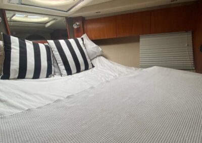 Cruises American 50Ft Yacht - 4