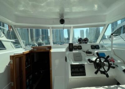 Mini 40ft Yacht - Aquaholic Yacht 3