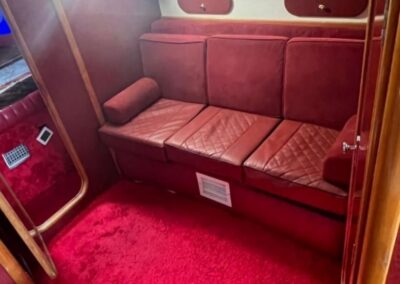 Mini 40ft Yacht - Aquaholic Yacht 2