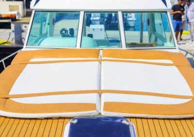 Mini 40ft Yacht - Aquaholic Yacht 1