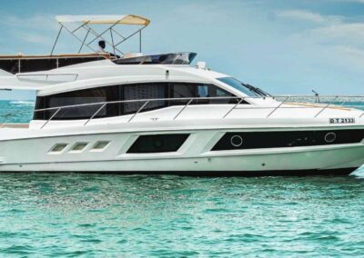 Majesty 48Ft Yacht - 1