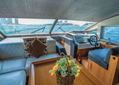 Majesty 48Ft Yacht - 6
