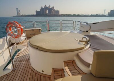 Majesty 88Ft Yacht - 3